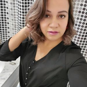 Meet your Posher, Alejandra